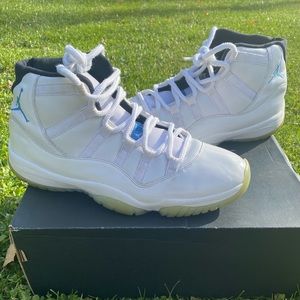 Jordan 11 Legend Blue
